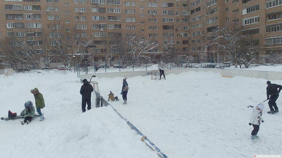 Ледовая коробка в Железнодорожном.