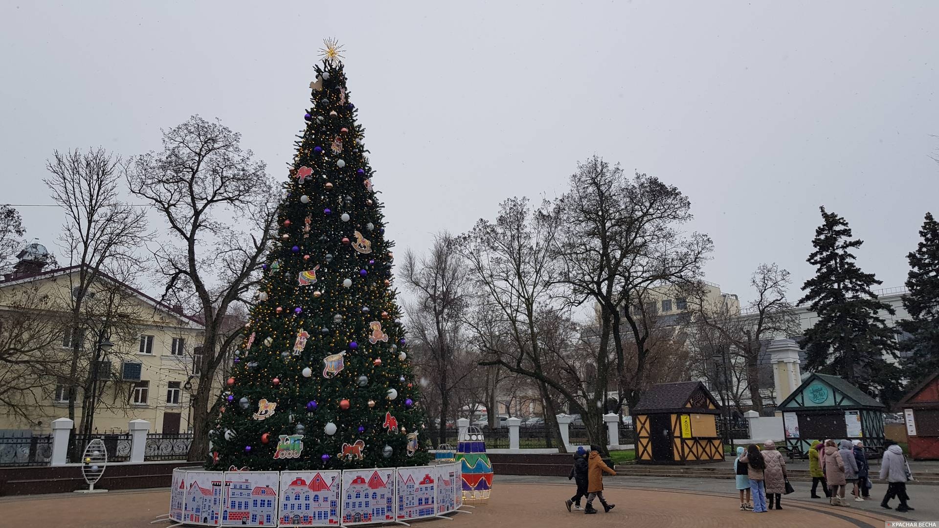 Возле парка культуры и отдыха им. М. Горького в Таганроге