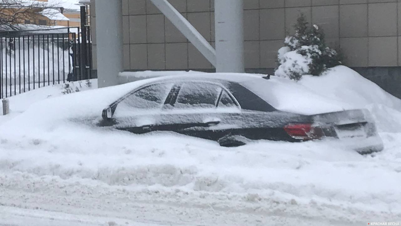 Последствия снегопада в Москве