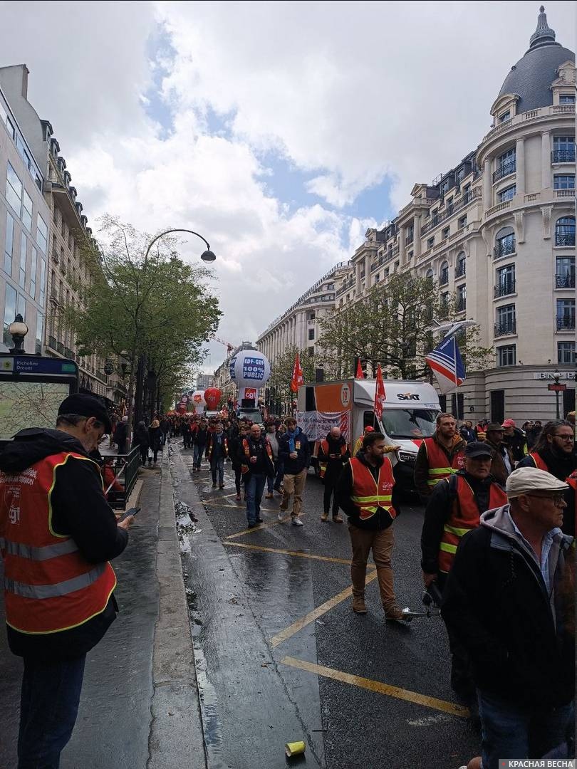 Демонстрация против повышения пенсионного возраста в Париже