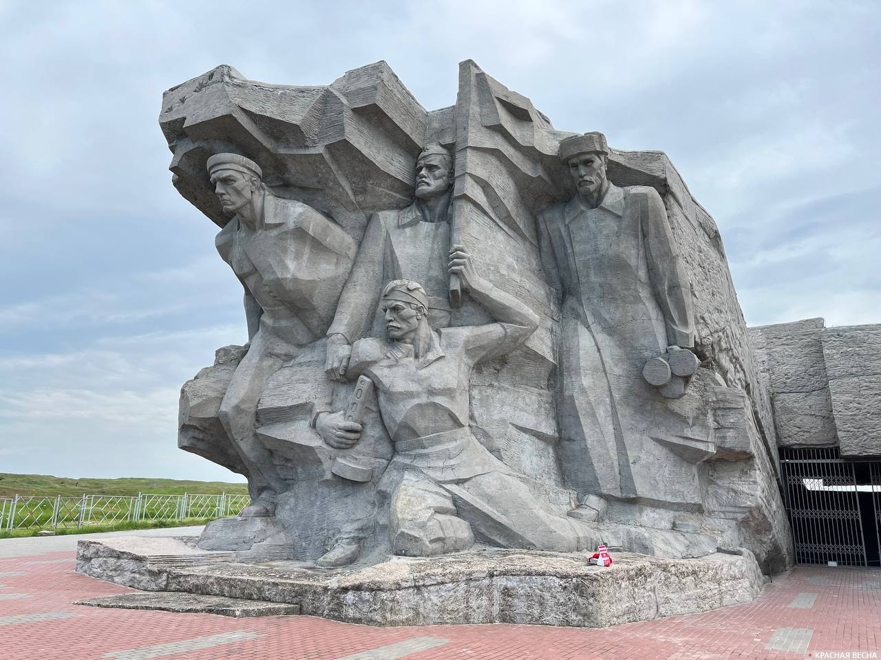 Мемориальный комплекс «Героям Аджимушкая»
