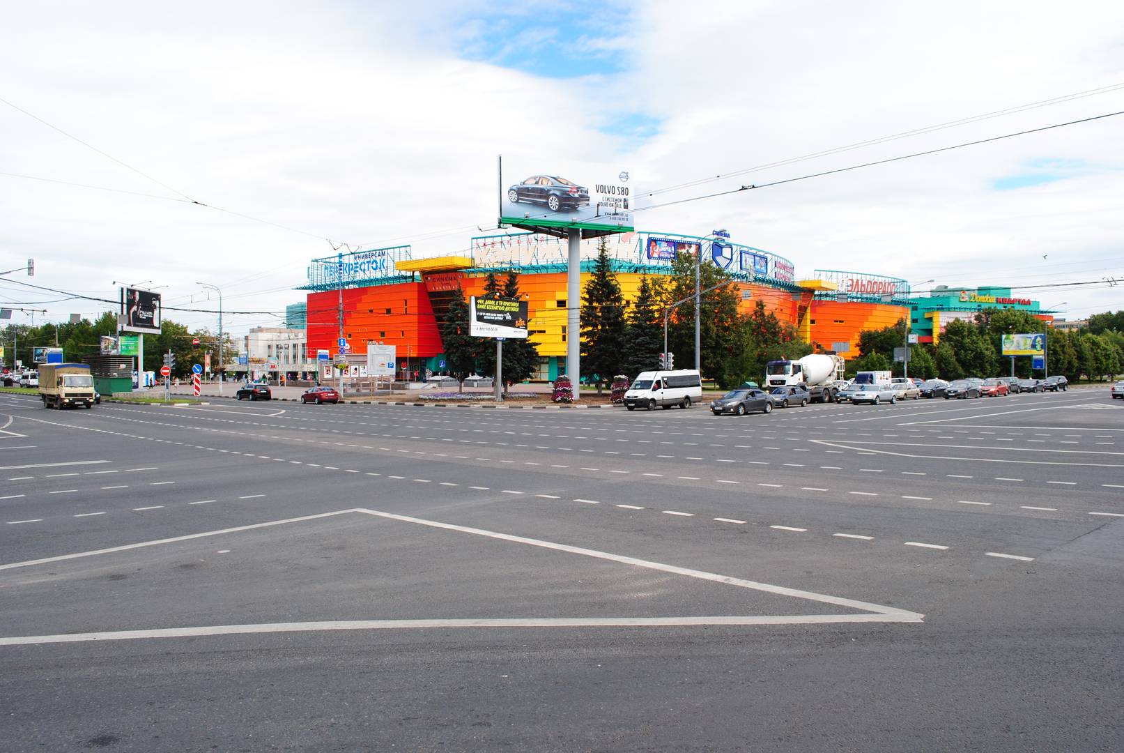 Площадь Академика Келдыша в Москве