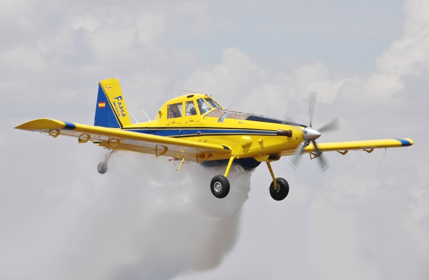 Водяной бомбардировщик Air Tractor AT-802