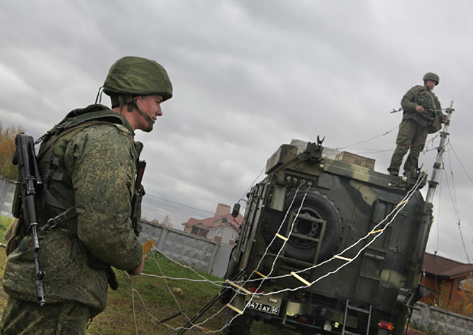 Работа военных связистов