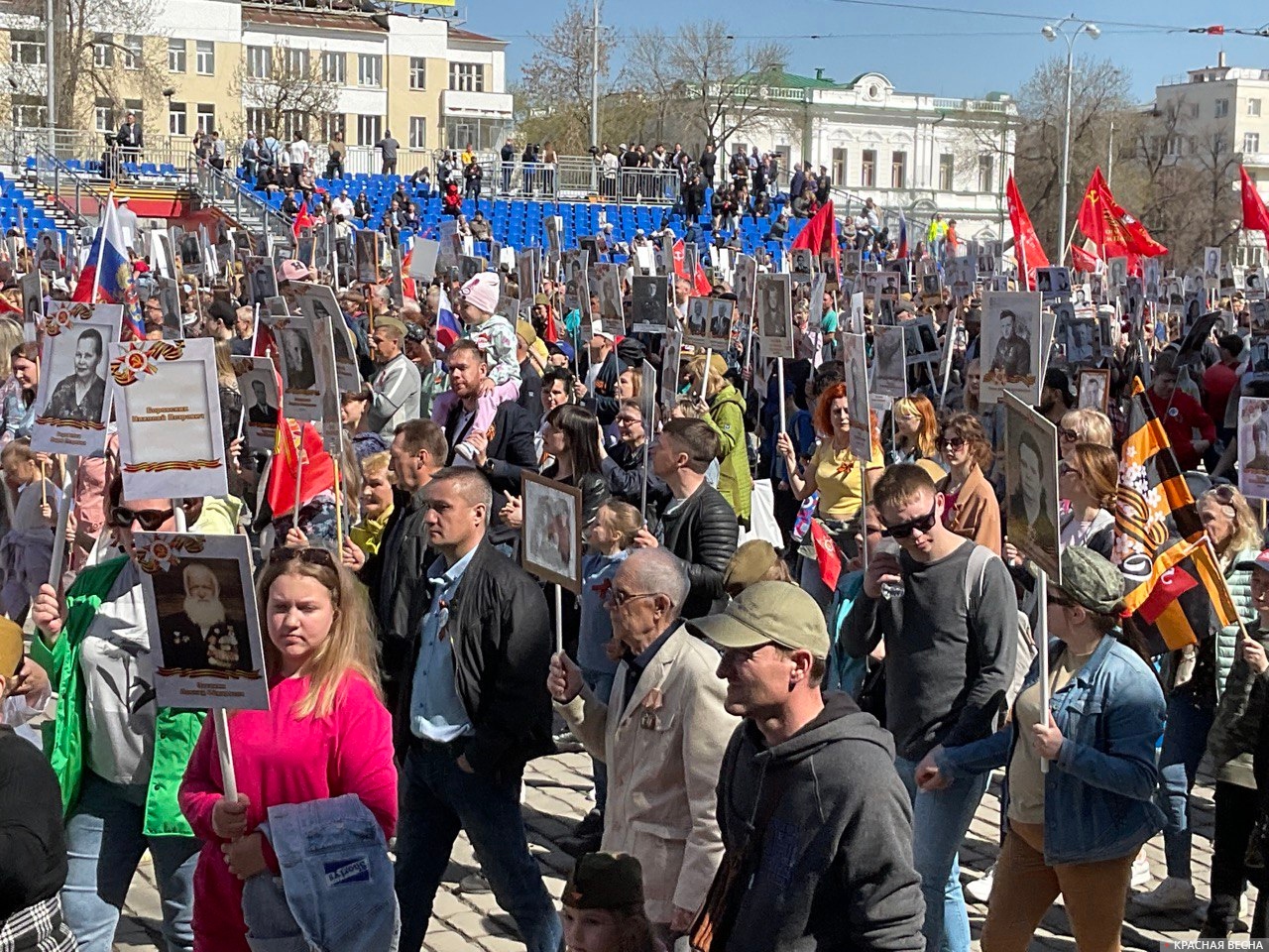 Шествие Бессмертного полка в Екатеринбурге