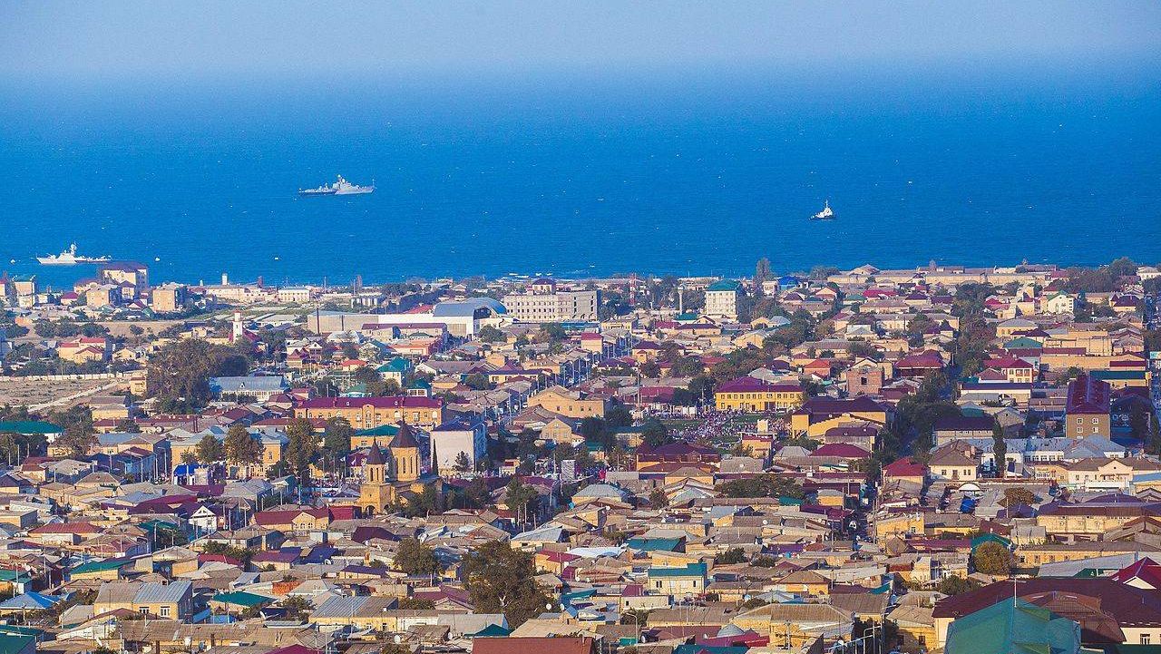 Дербент. Побережье Каспия