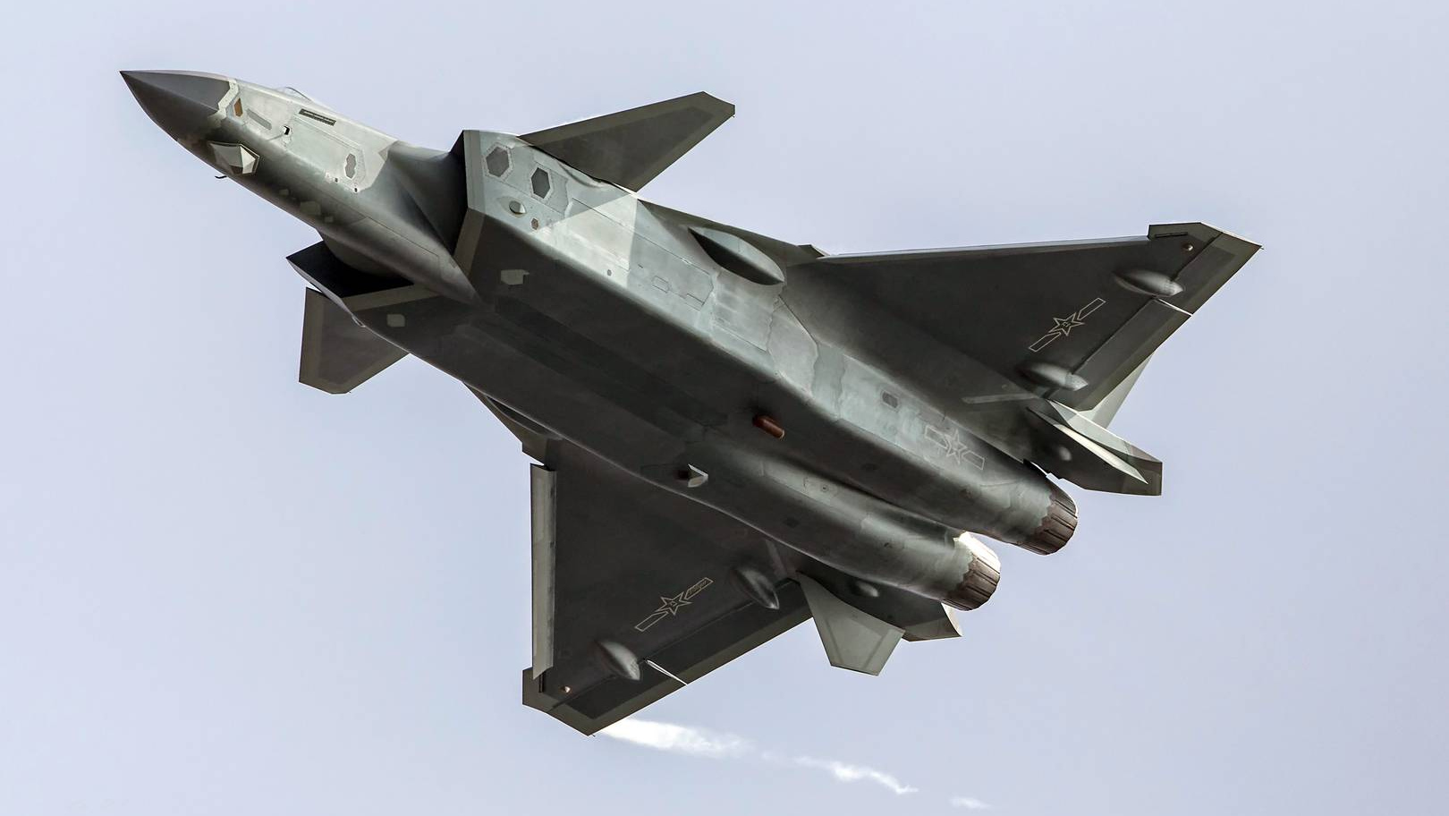 Истребитель J-20