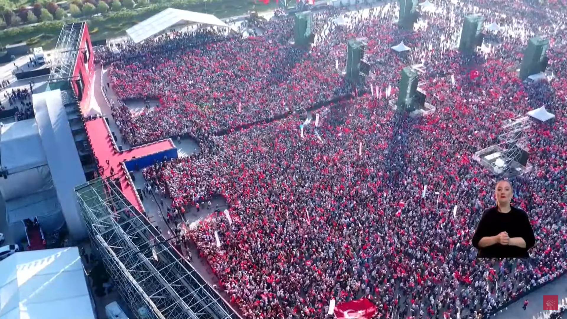 Цитата из видео «MİLLETİN SESİ MİTİNGİ — İSTANBUL 05.21.2022» пользователя уoutube «CHP — Cumhuriyet Halk Partisi»