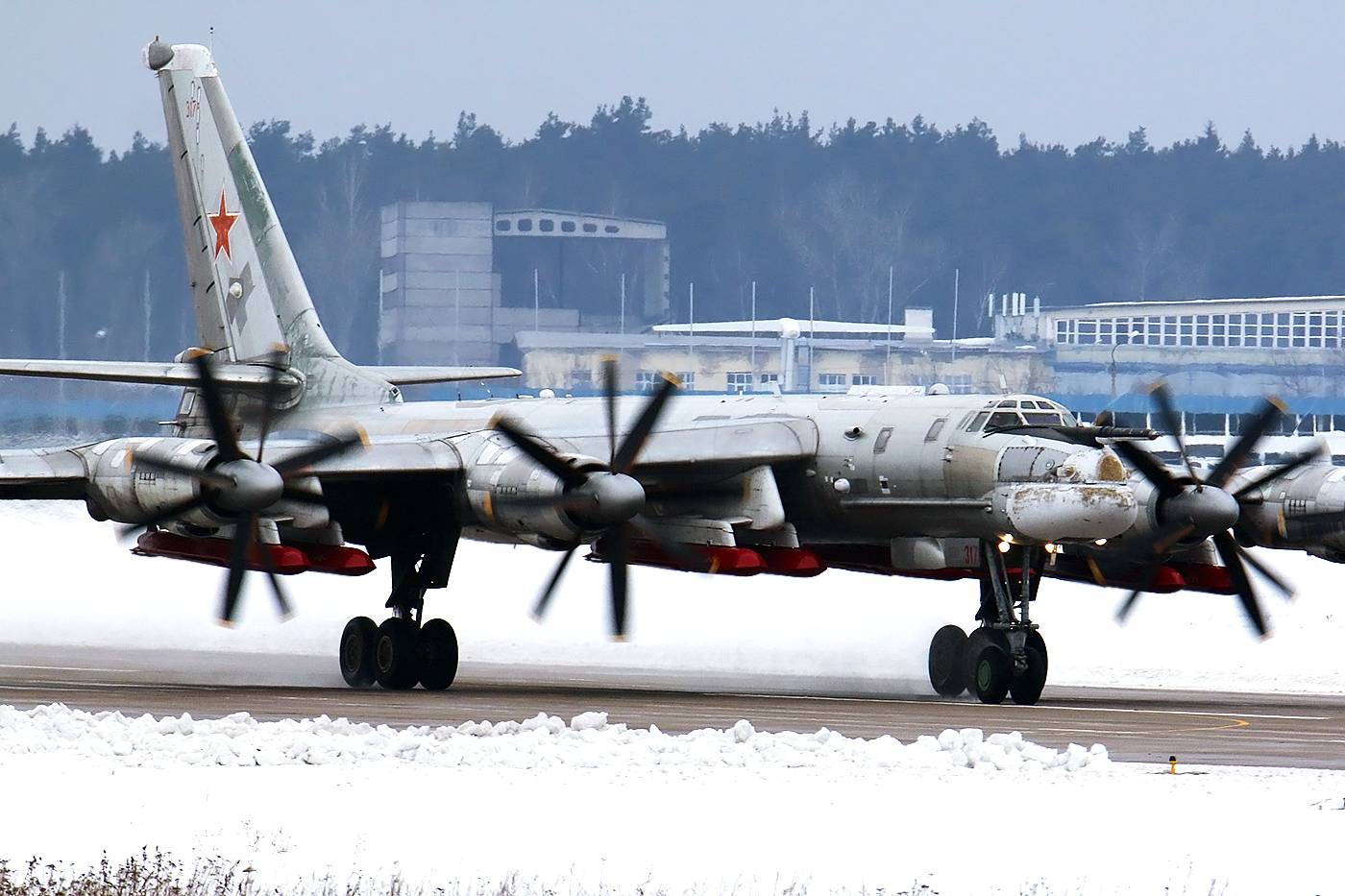 Ракетоносец Ту-95