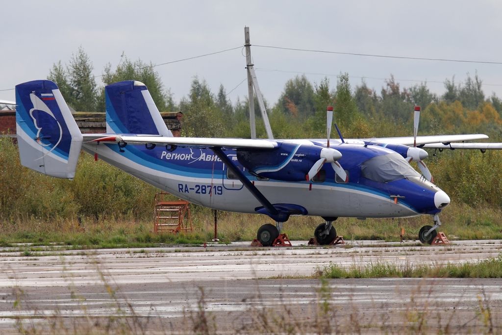 Пассажирский самолет Ан-28