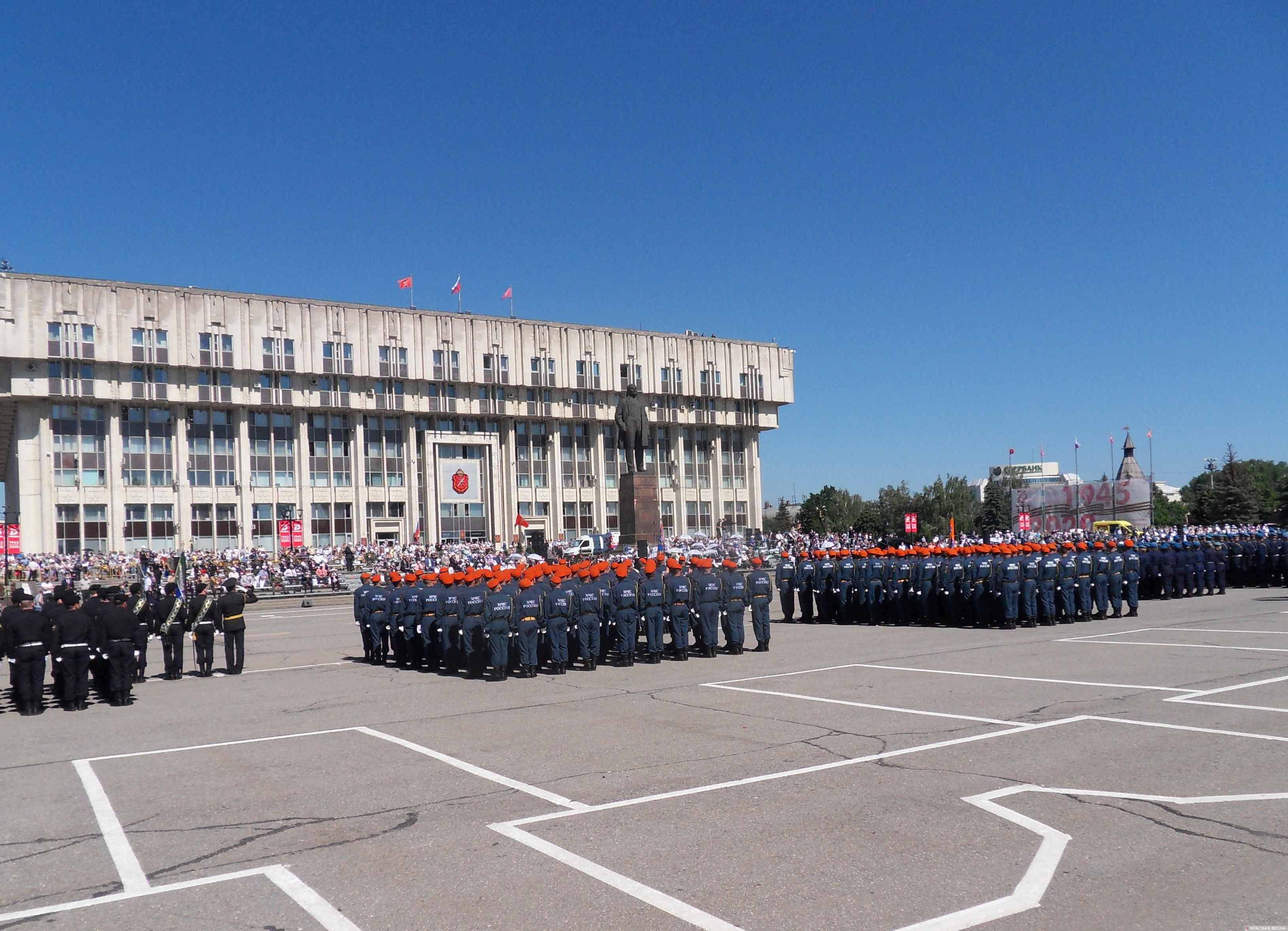 Торжественное построение перед началом парада.