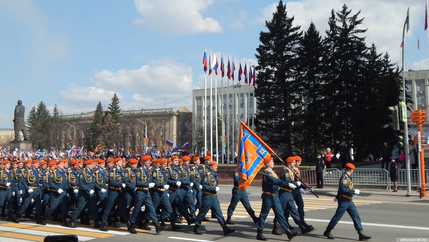 Кемерово. Проход военных