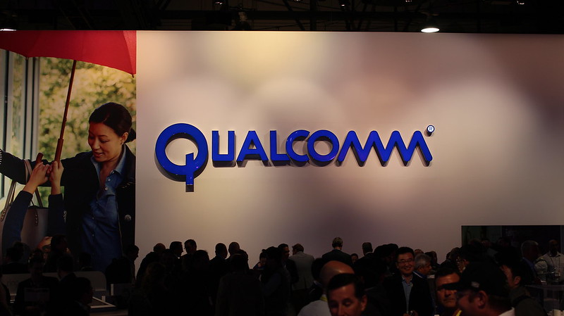 Логотип Qualcomm на выставке CES. 2017