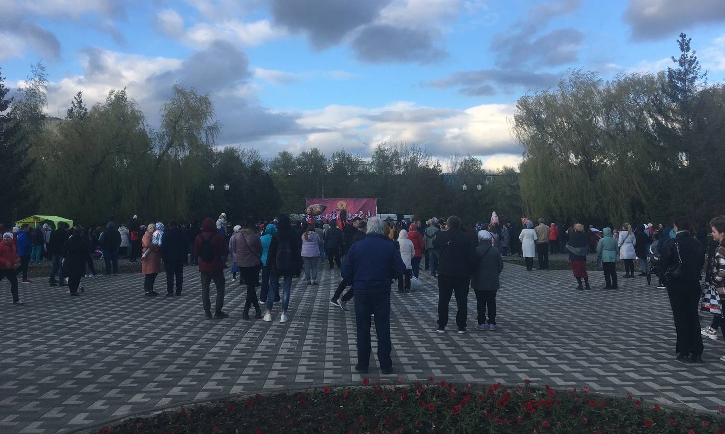 Продолжение концерта в честь 9 мая в Парке Победы. 