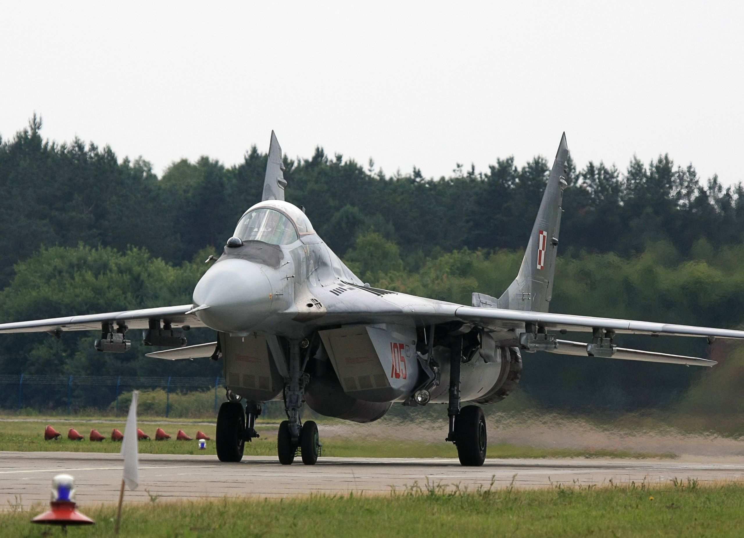 MiG-29 russisch Микоян-Гуревич МиГ-29, NATO-Codename Fulcrum