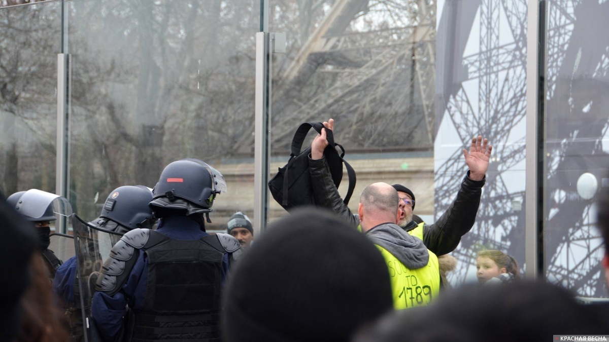 Париж. Протесты