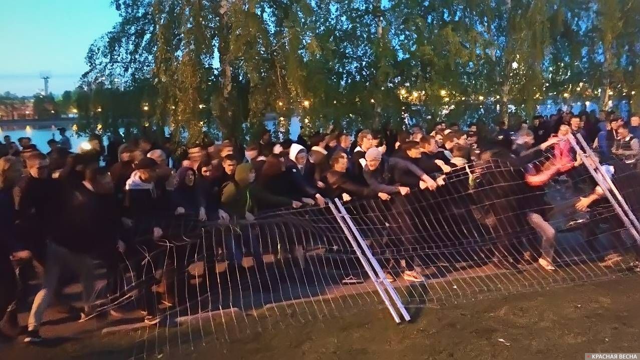 Протест на Октябрьской площади в Екатеринбурге, 14 мая 2019