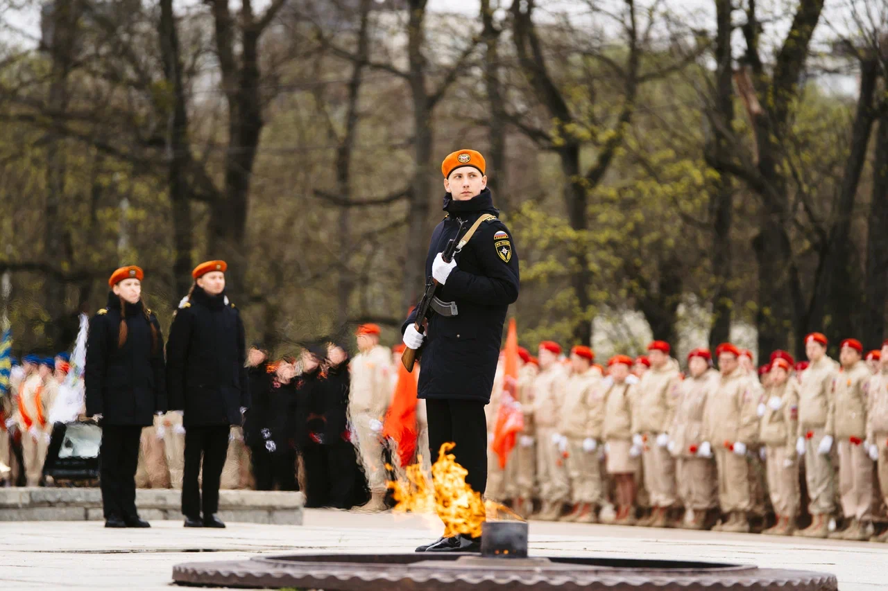 Патриотическая акция «Пост № 1» у мемориала 1200 воинам-гвардейцам. Калининград