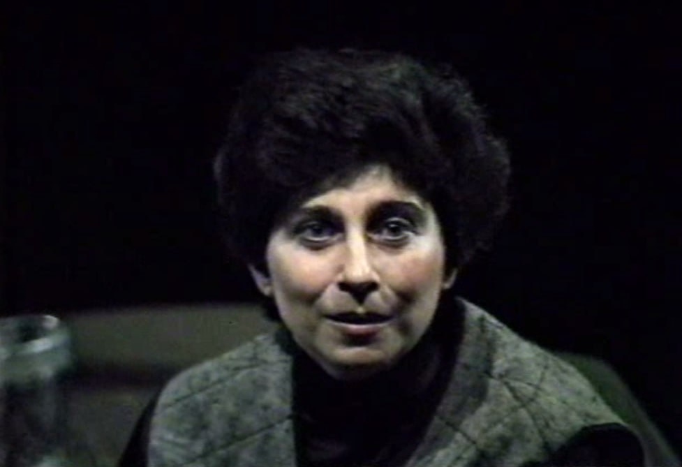 Мария Мамиконян в спектакле «Берег». 1985