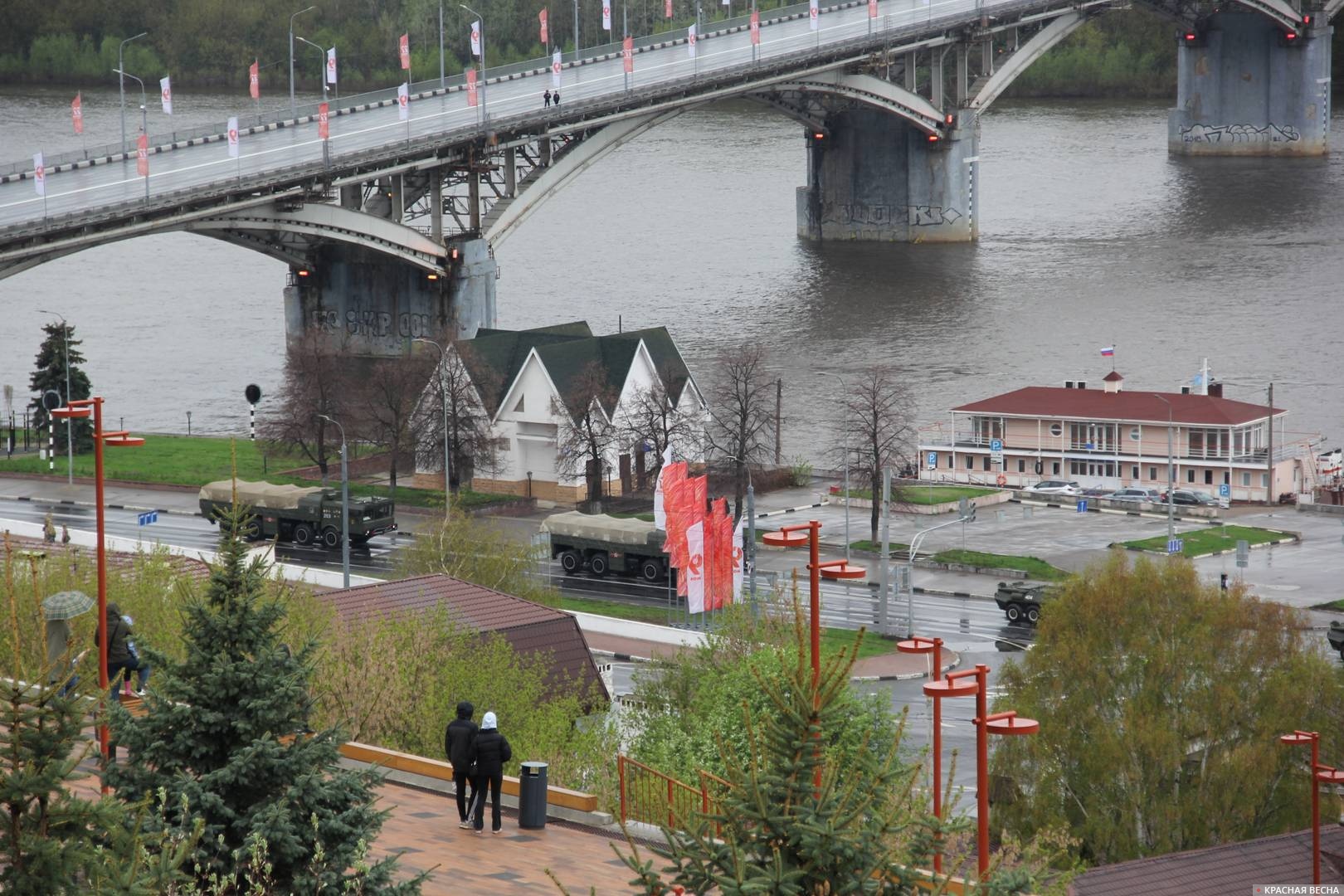 Ближайшая площадка к Канавинскому мосту, но перед началом движения техники счастливчиков попросят удалиться