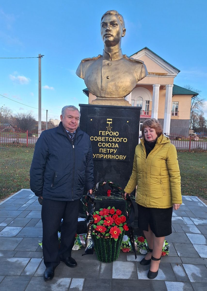  Слева Владимир Евгеньевич Мурашко, справа справа Татьяна Петровна Навроцкая