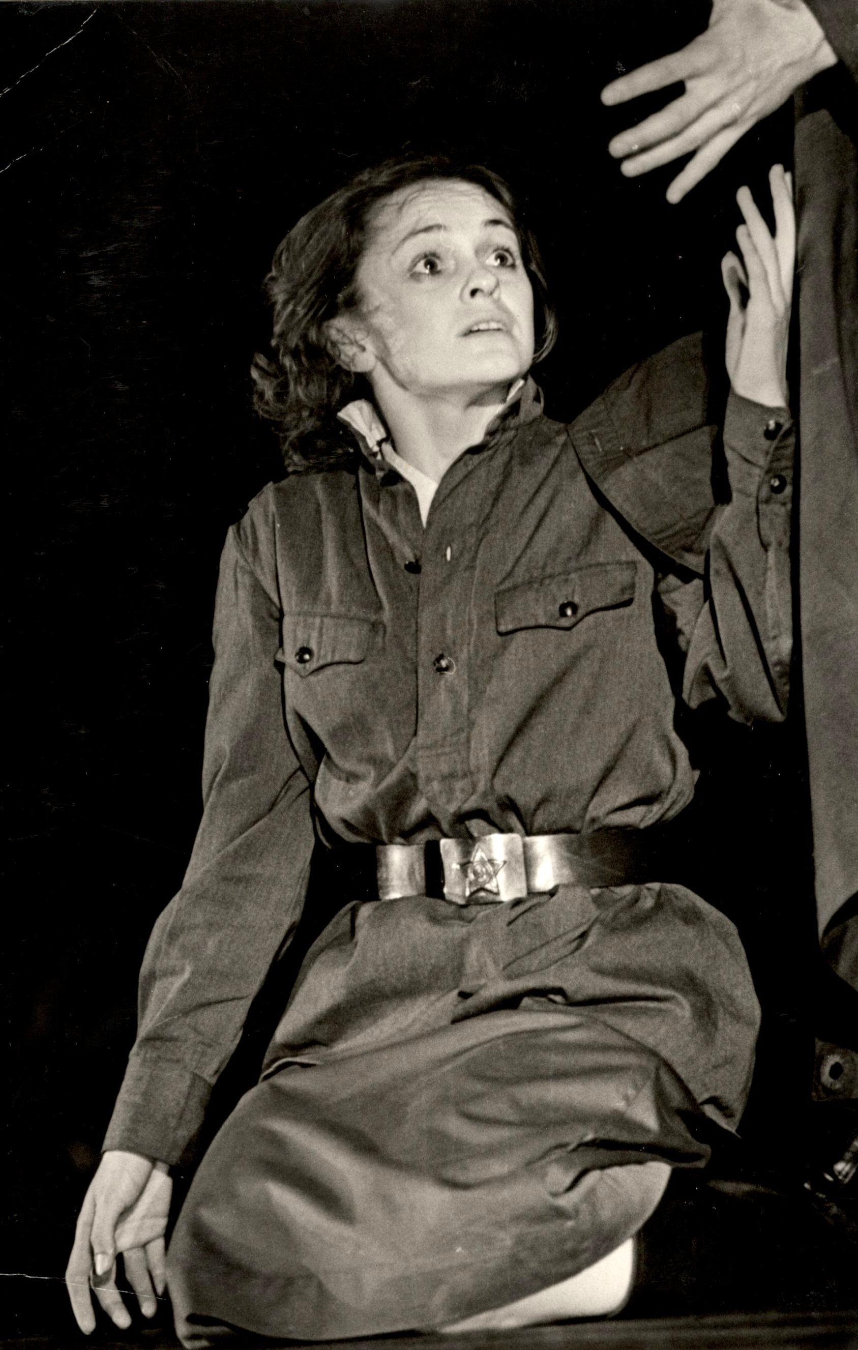 Марина Волчкова в спектакле «Берег». 1985