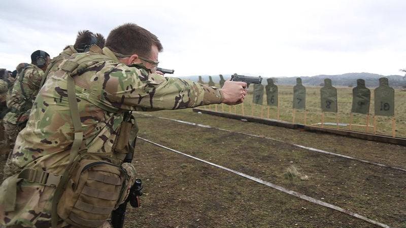 Британские военные. Стрельба по мишеням