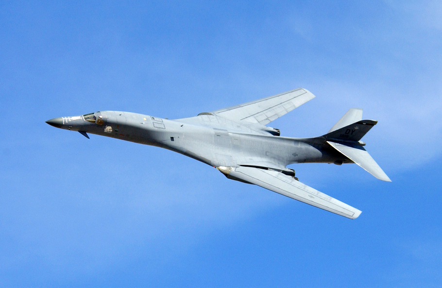 Бомбардировщик В1-В Lancer [usafa.af.mil]