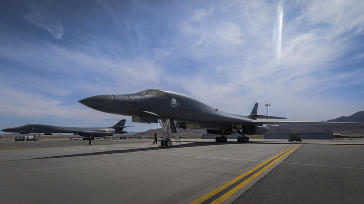 Самолеты B-1B Lancers