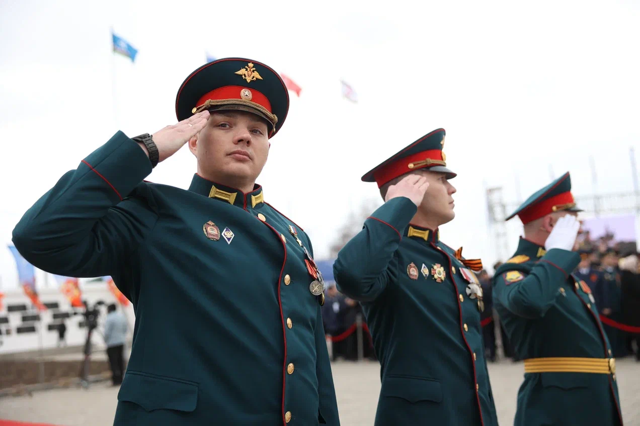 Герои РФ из Якутии День Победы