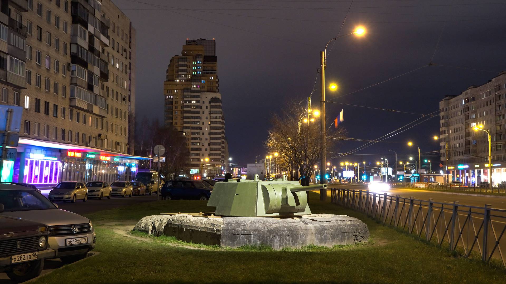 К Дню Победы световое оформление получили памятники героям Великой Отечественной войны