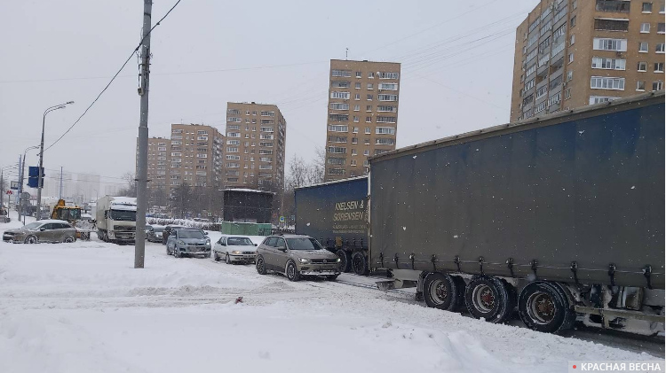 Москва. Пробка на Пролетарском проспекте