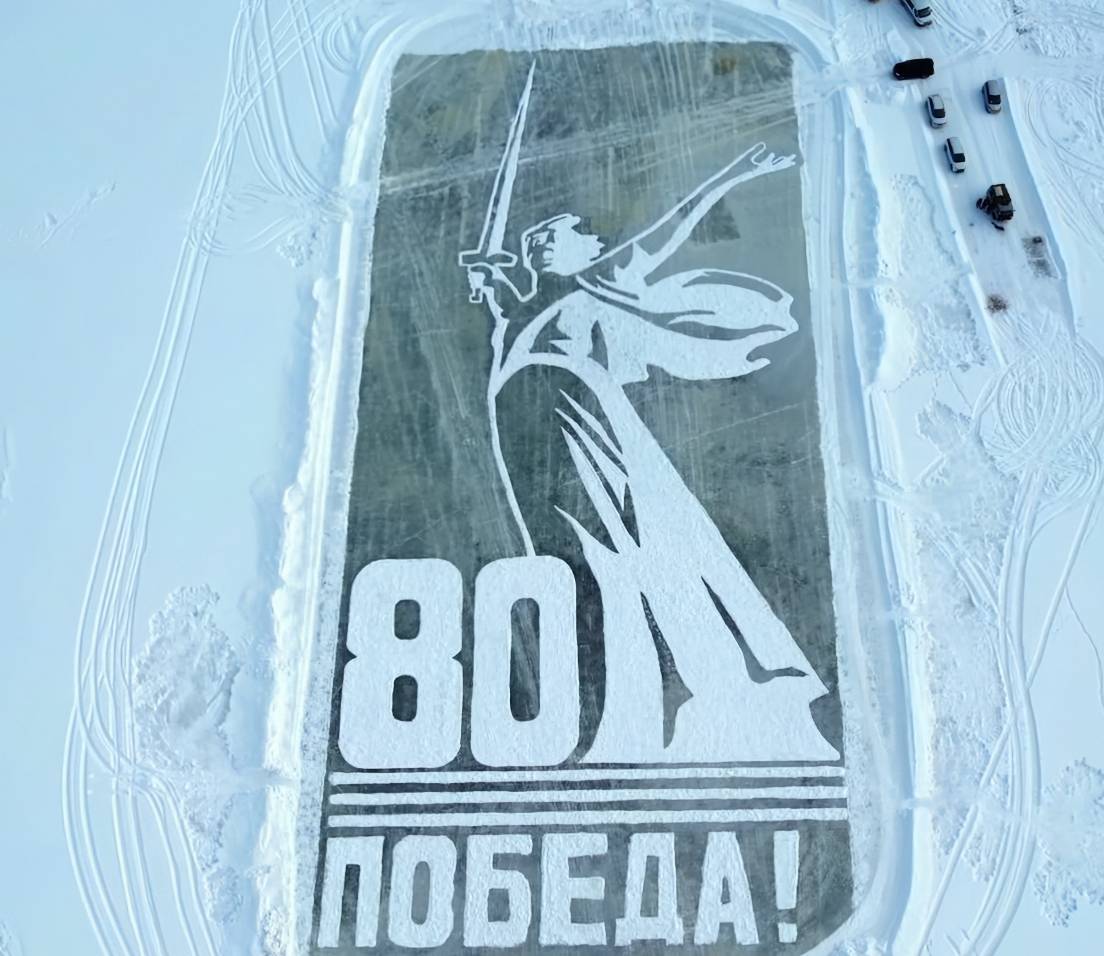 Снежная графика на озере в Якутии